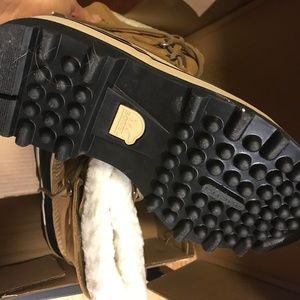 Sorel Caribou Buff Women's Size 8 Waterproof Boots